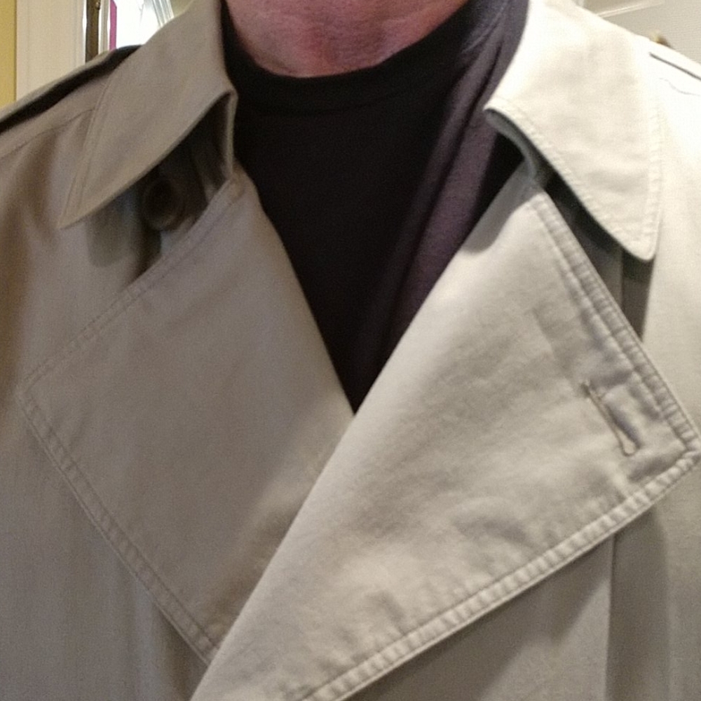 Roundtree and York Trenchcoat - Picture 3 of 10